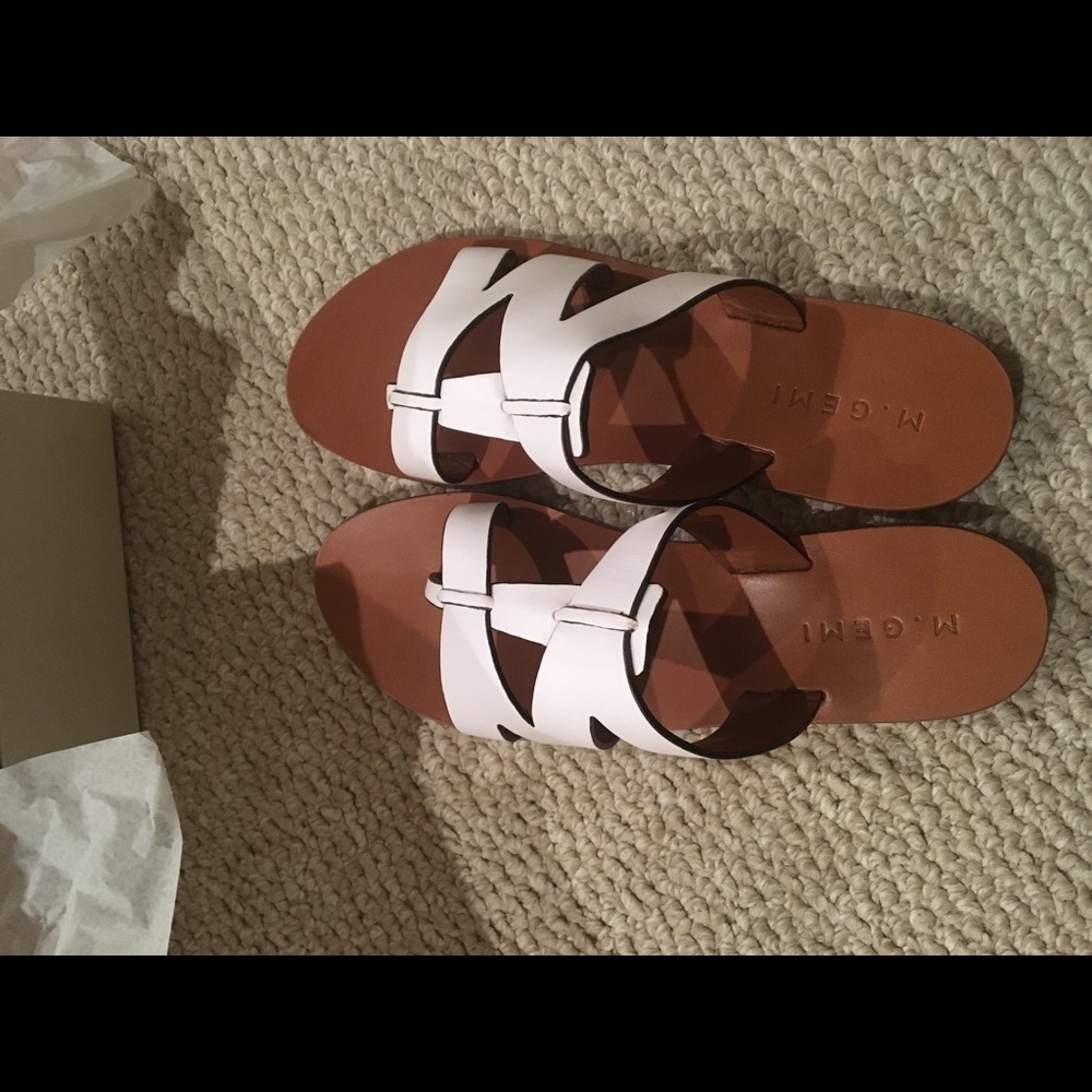 M gemi sandals